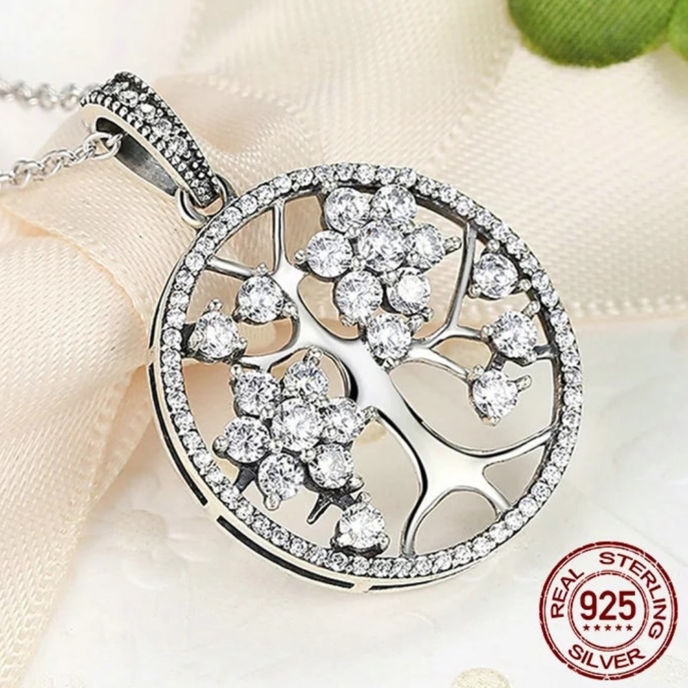 🌳 Tree of Life Necklace - Picture 2 of 8